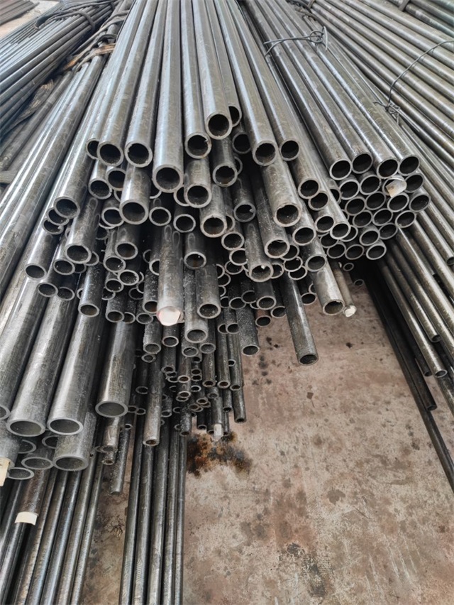 丹东16mn精密无缝钢管