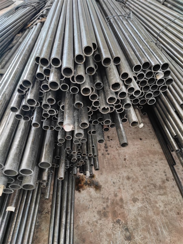 丹东精密光亮无缝钢管厂